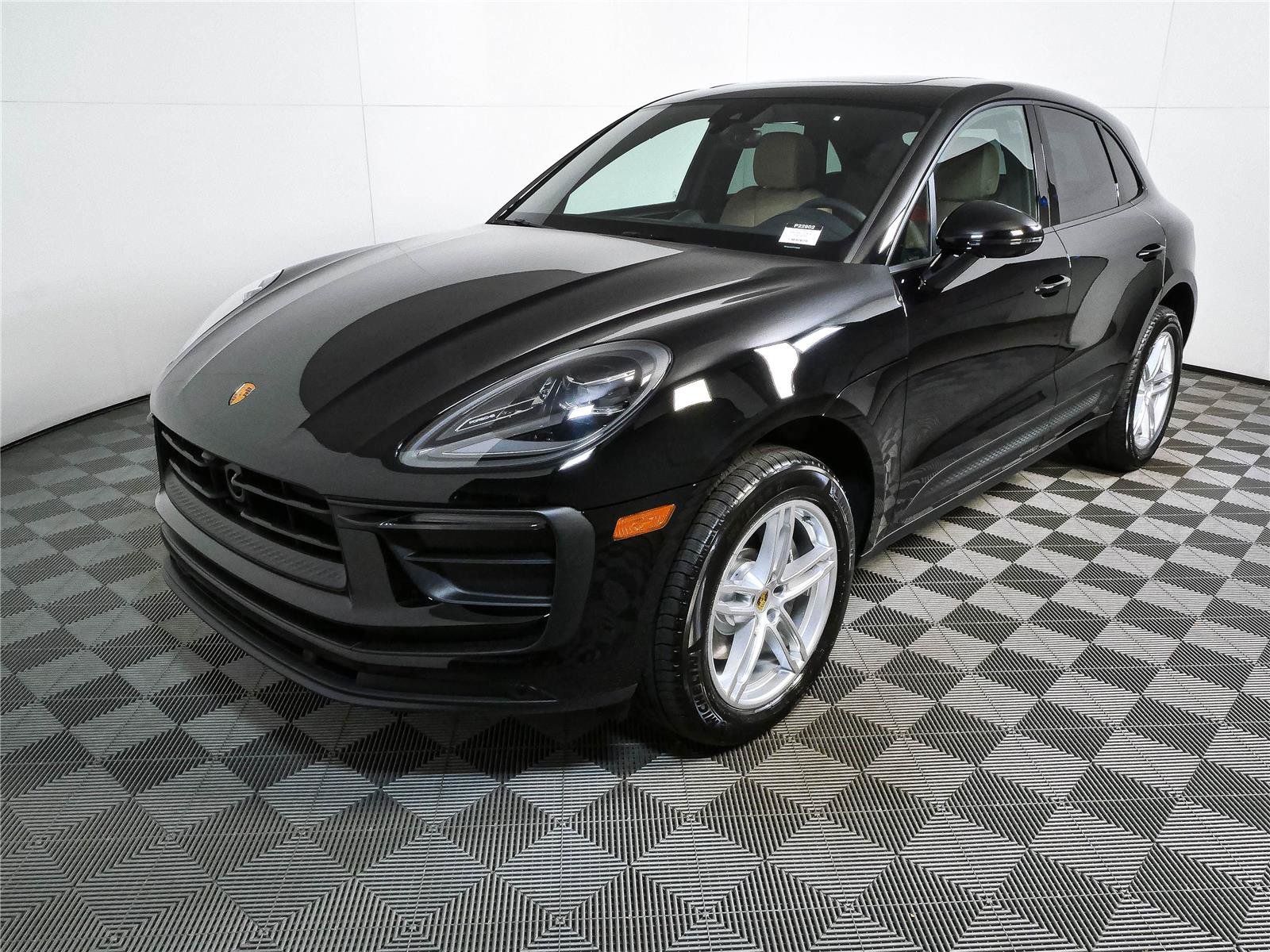 Used 2026 Porsche Macan Turbo AWD/4WD image 1