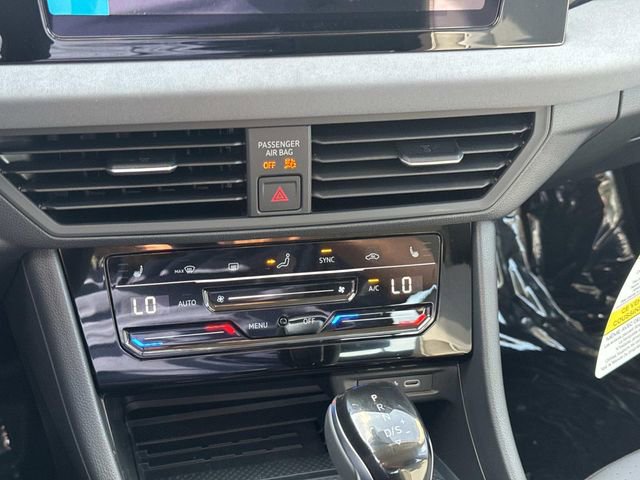 New 2025 Volkswagen Jetta SE image 21