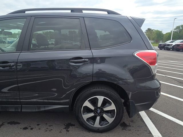 Used 2017 Subaru Forester 2.5i Premium w/ All-Weather Package AWD/4WD image 15
