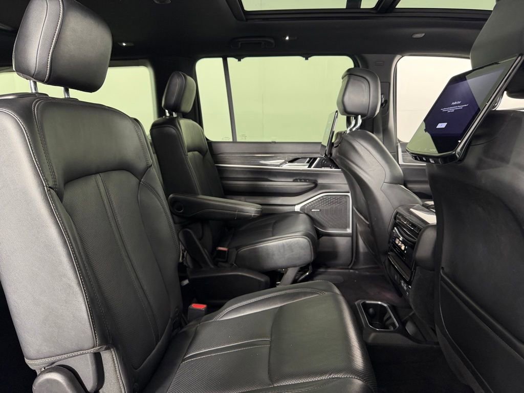 Used 2022 Jeep Wagoneer Series II w/ Convenience Group I AWD/4WD image 33