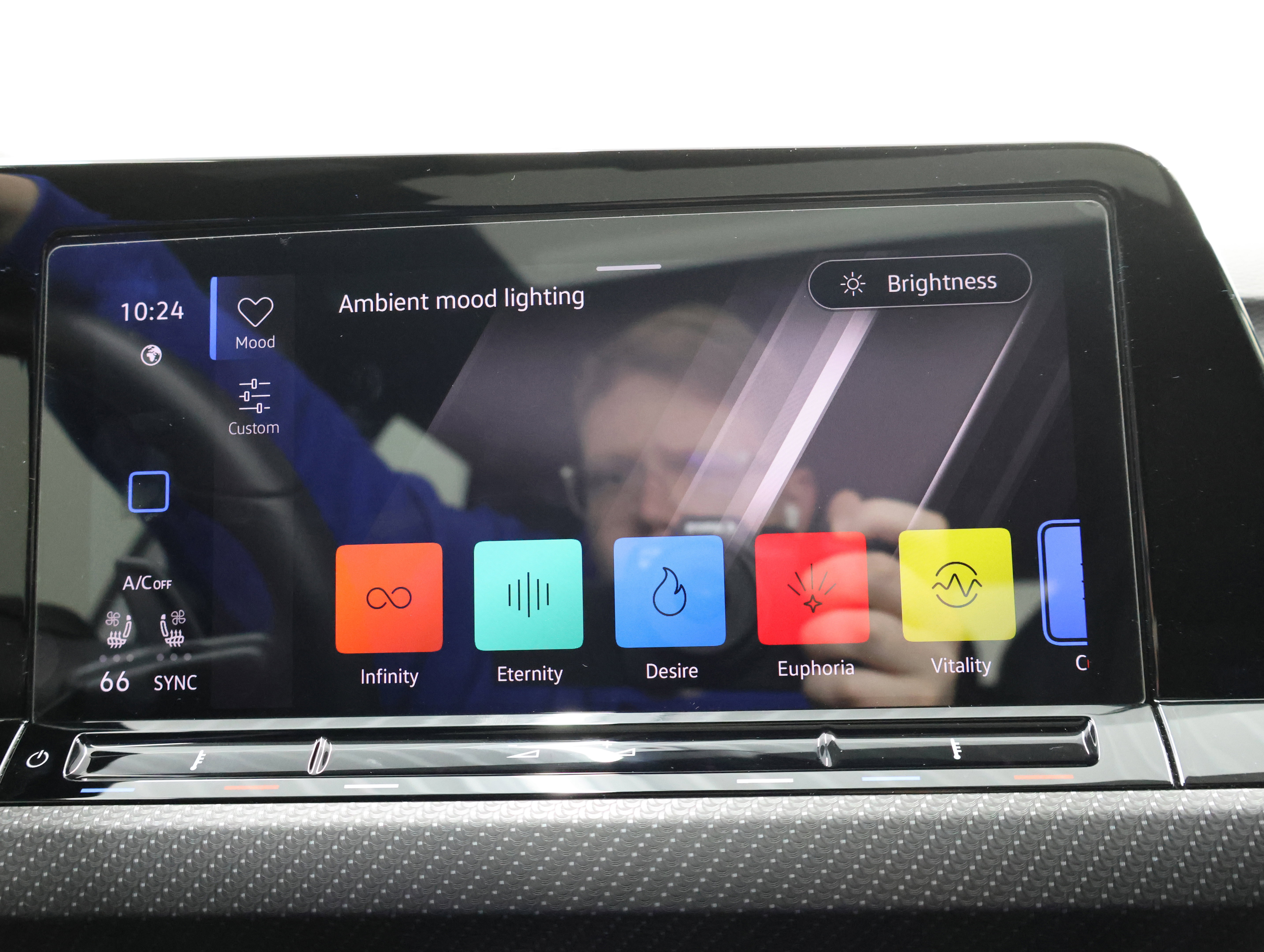 Used 2024 Volkswagen Golf R image 50