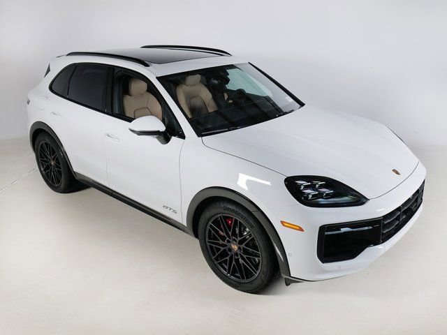 New 2026 Porsche Cayenne GTS image 28