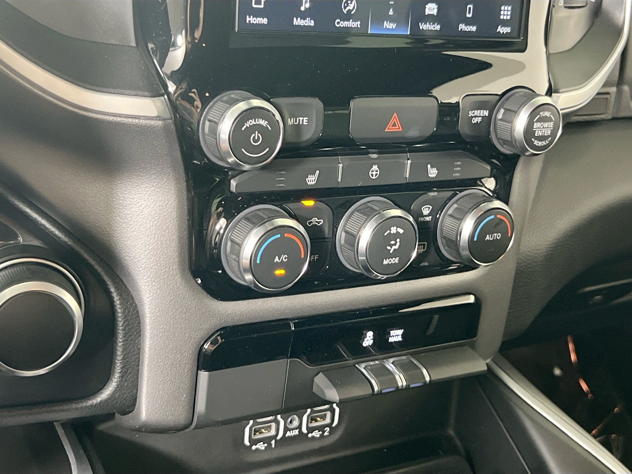 Used 2023 RAM 1500 Big Horn AWD/4WD image 16