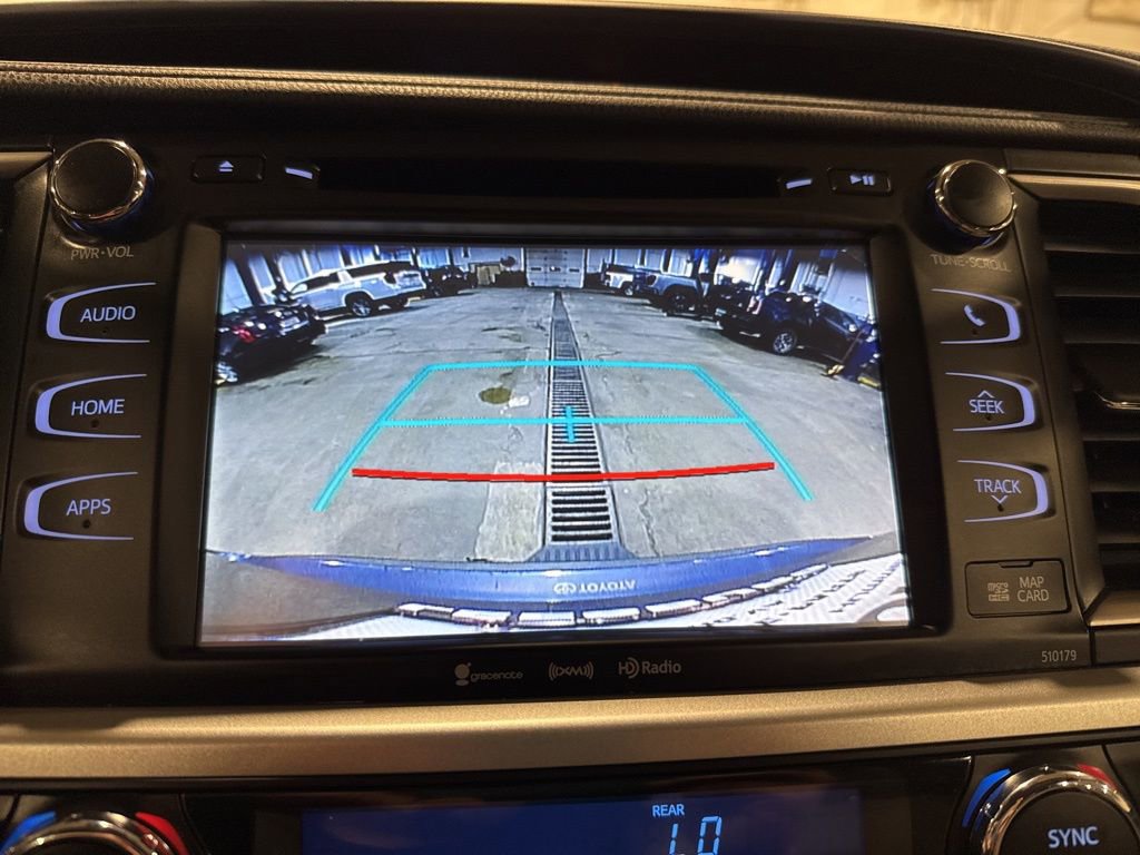 Used 2017 Toyota Highlander XLE image 31