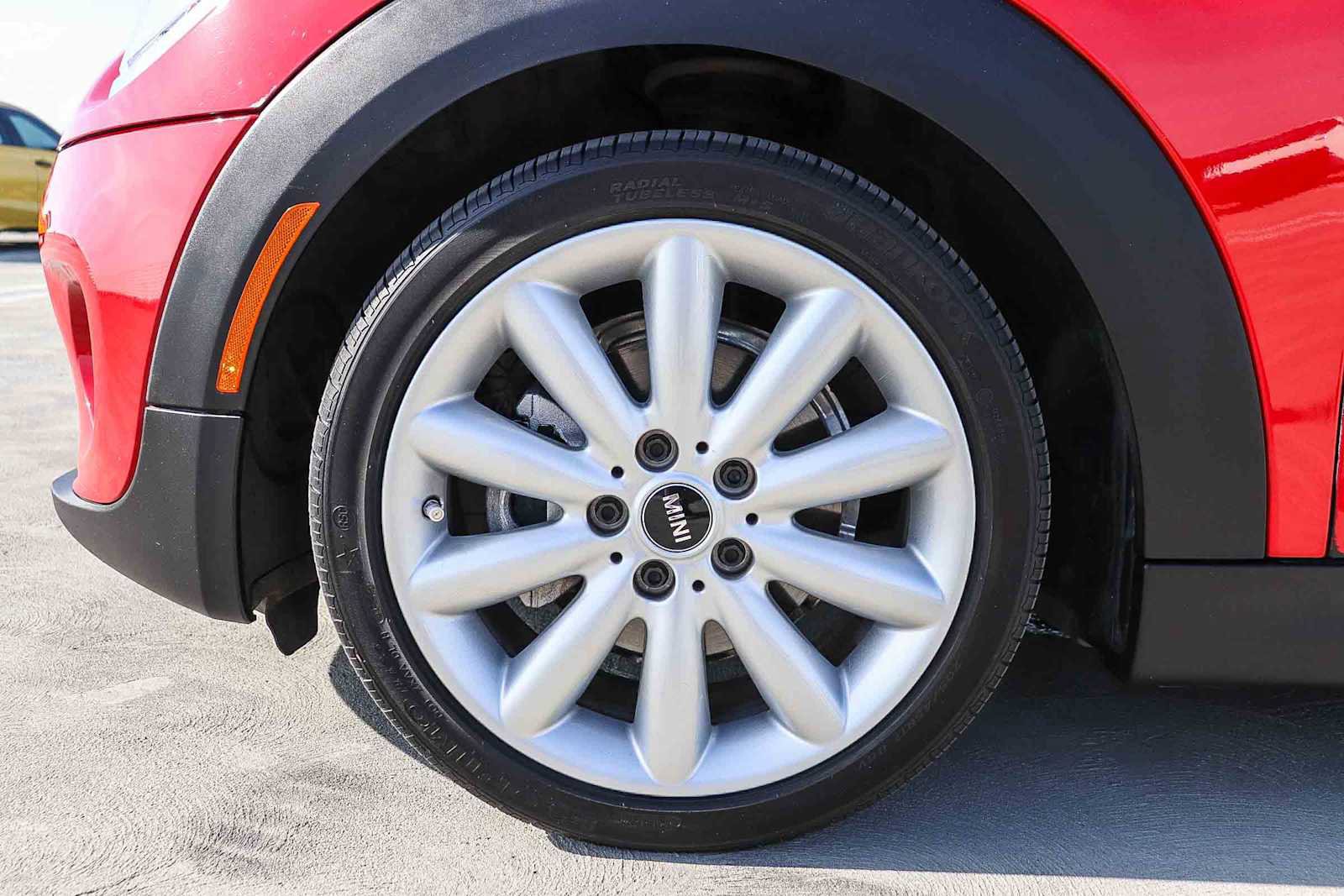 Used 2020 MINI Cooper 2-Door Hardtop image 14