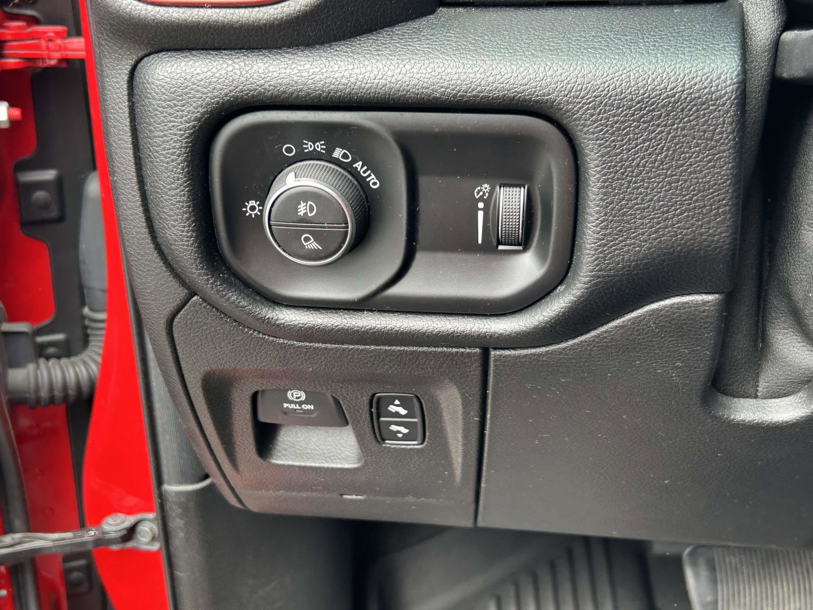 Used 2020 RAM 1500 Rebel w/ Rebel Level 2 Equipment Group AWD/4WD image 18