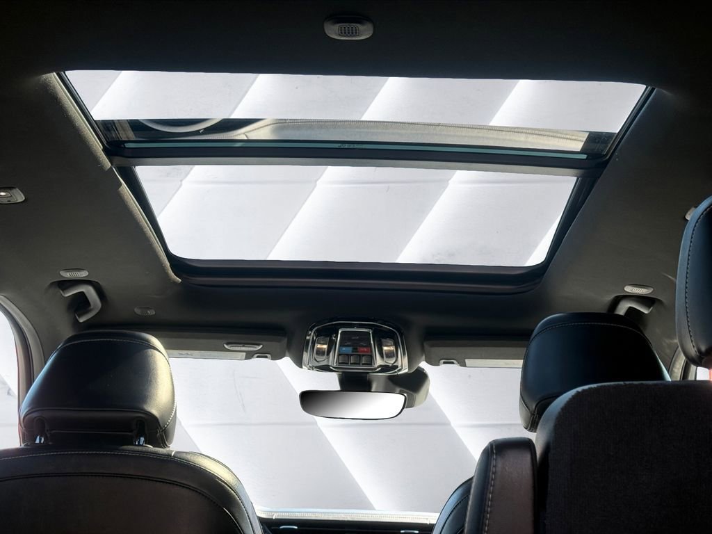 Used 2023 Jeep Grand Cherokee L Overland image 14