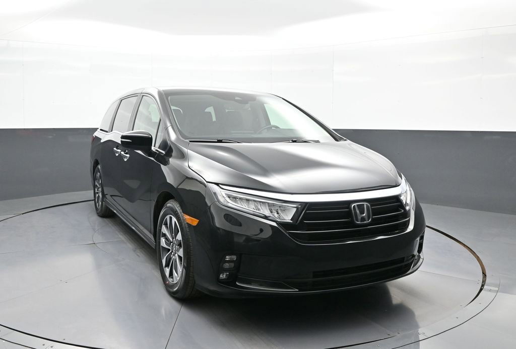 Used 2024 Honda Odyssey EX-L image 3