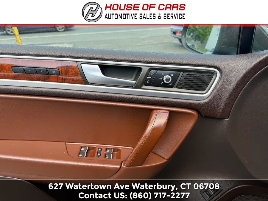 Used 2013 Volkswagen Touareg TDI AWD/4WD image 52