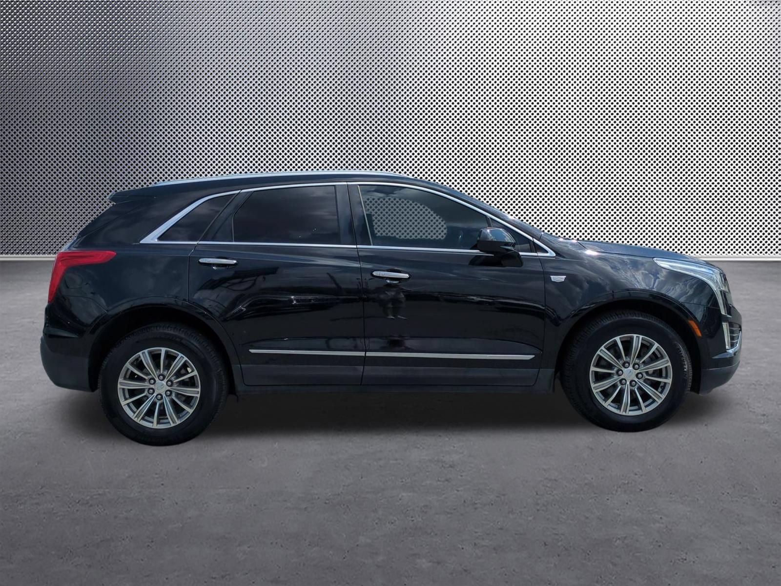 Certified 2018 Cadillac XT5 Luxury w/ Driver Awareness Package FWD image 6