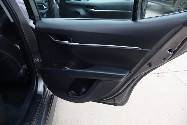 Used 2023 Toyota Camry SE image 15