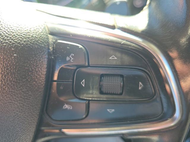 Used 2021 Buick Envision Essence w/ Sport Touring Package FWD image 28