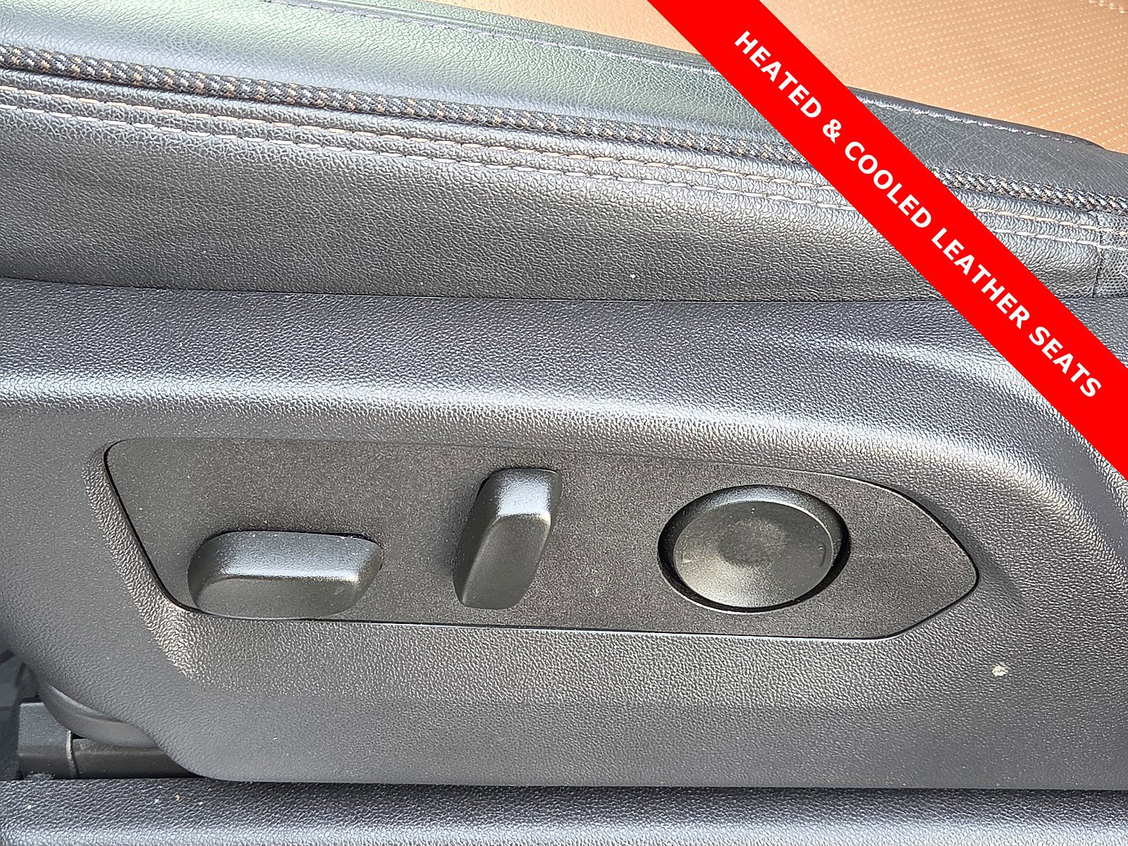 Used 2025 Chevrolet Silverado 1500 High Country w/ Technology Package image 14