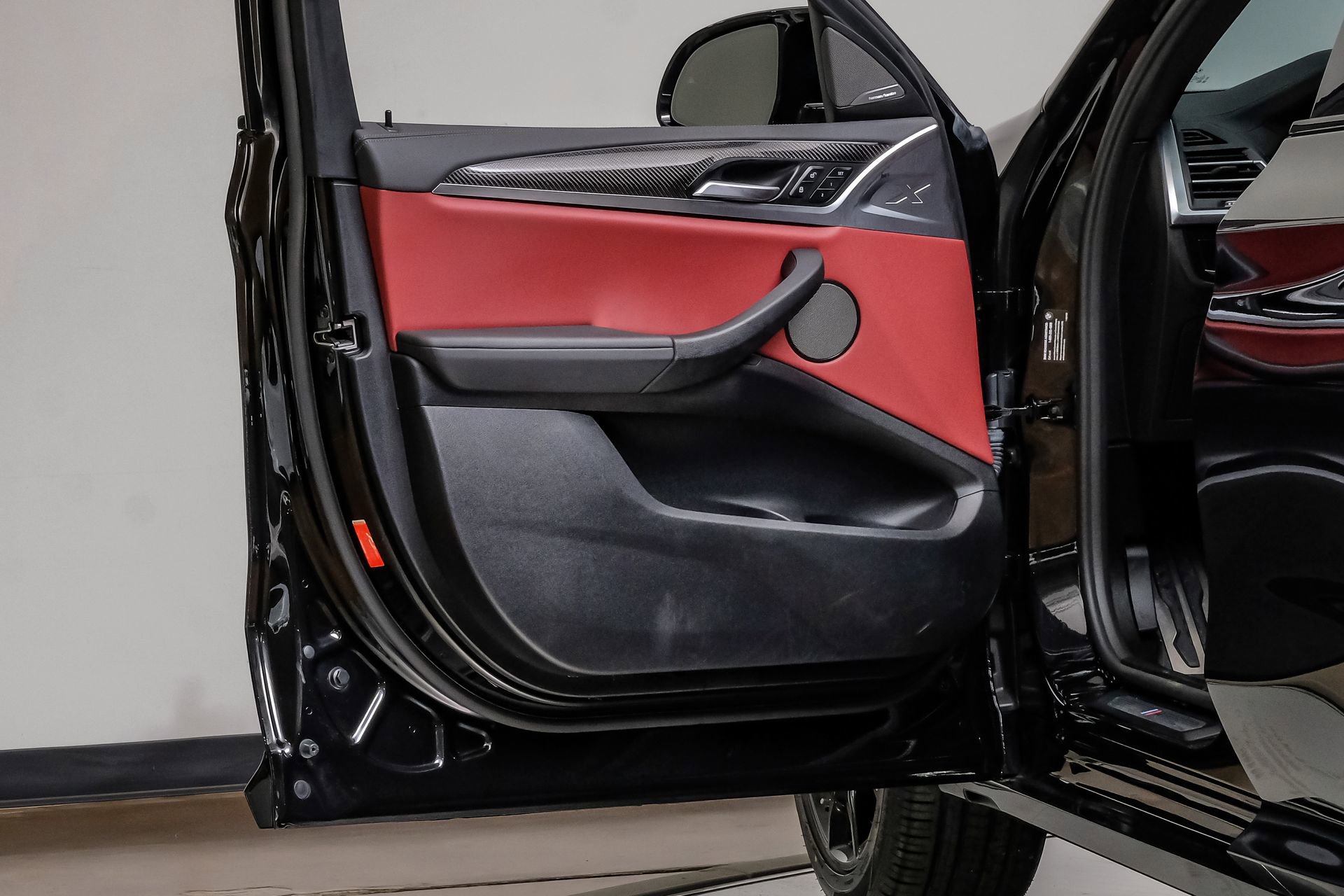 Used 2024 BMW X4 M40i w/ Premium Package image 47