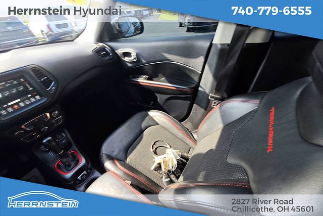 Used 2021 Jeep Compass Trailhawk AWD/4WD image 11