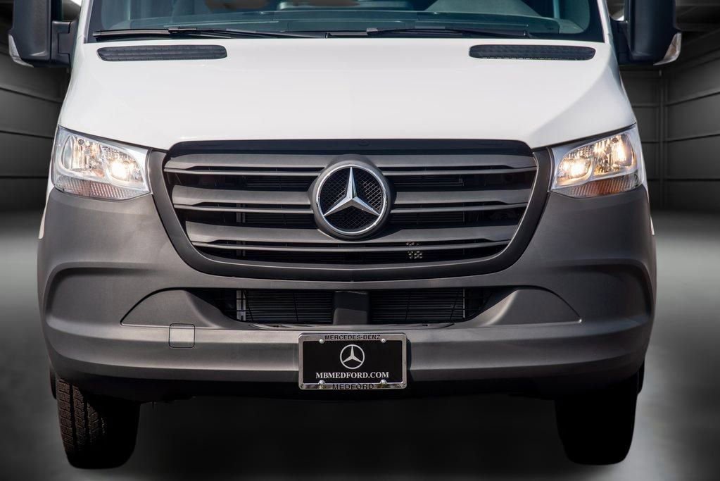 Used 2024 Mercedes-Benz Sprinter 3500 image 13