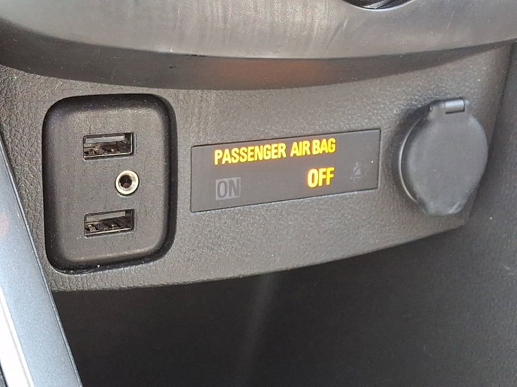 Used 2022 Chevrolet Trax LT w/ Midnight Edition image 22