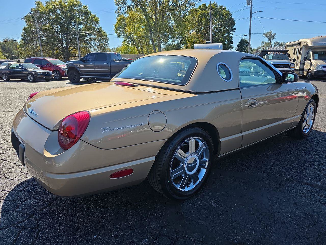 Used 2005 Ford Thunderbird RWD image 19