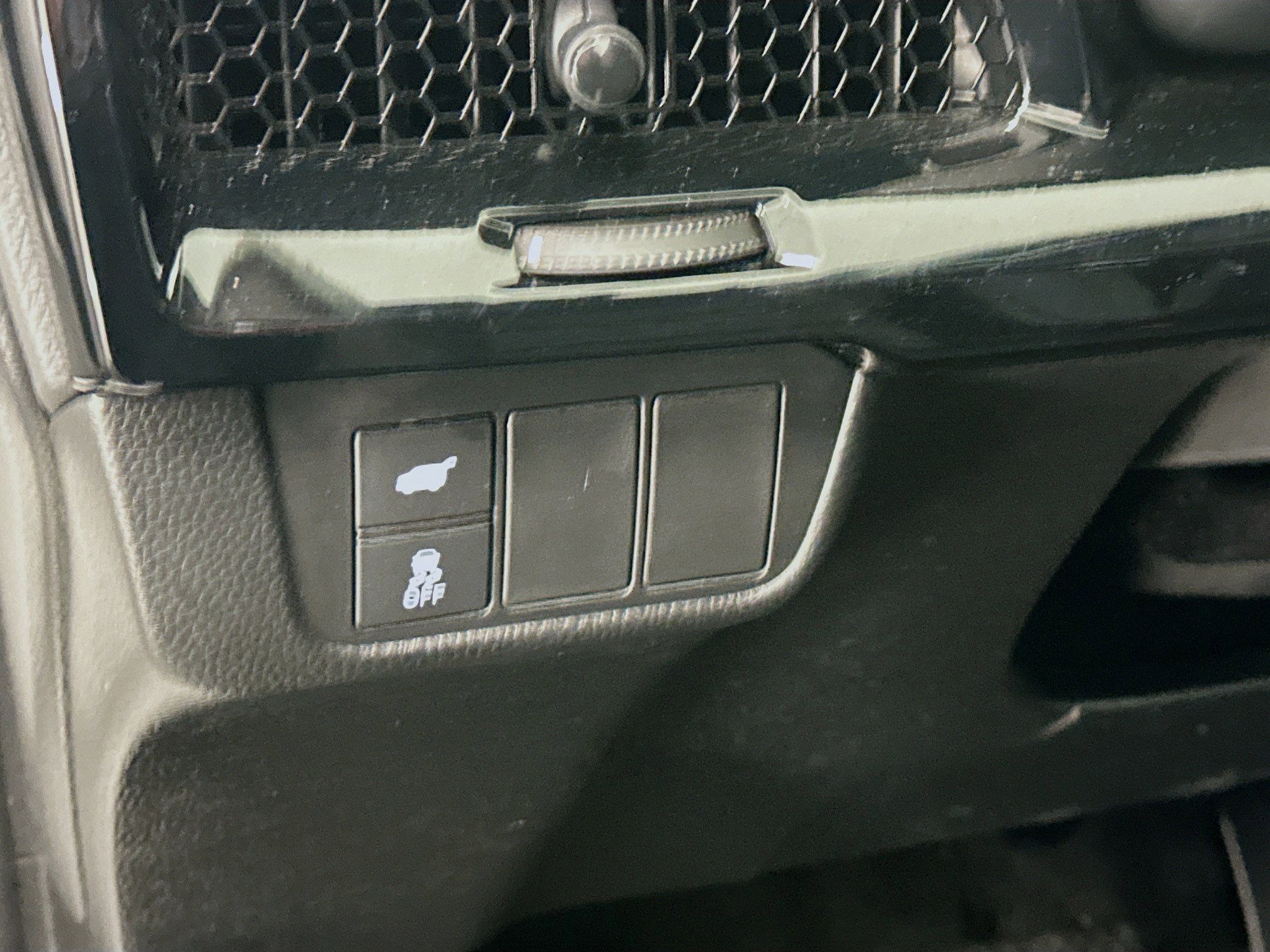 Used 2025 Honda CR-V EX-L image 17