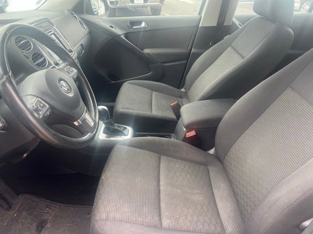 Used 2018 Volkswagen Tiguan Limited w/ Premium Package image 6