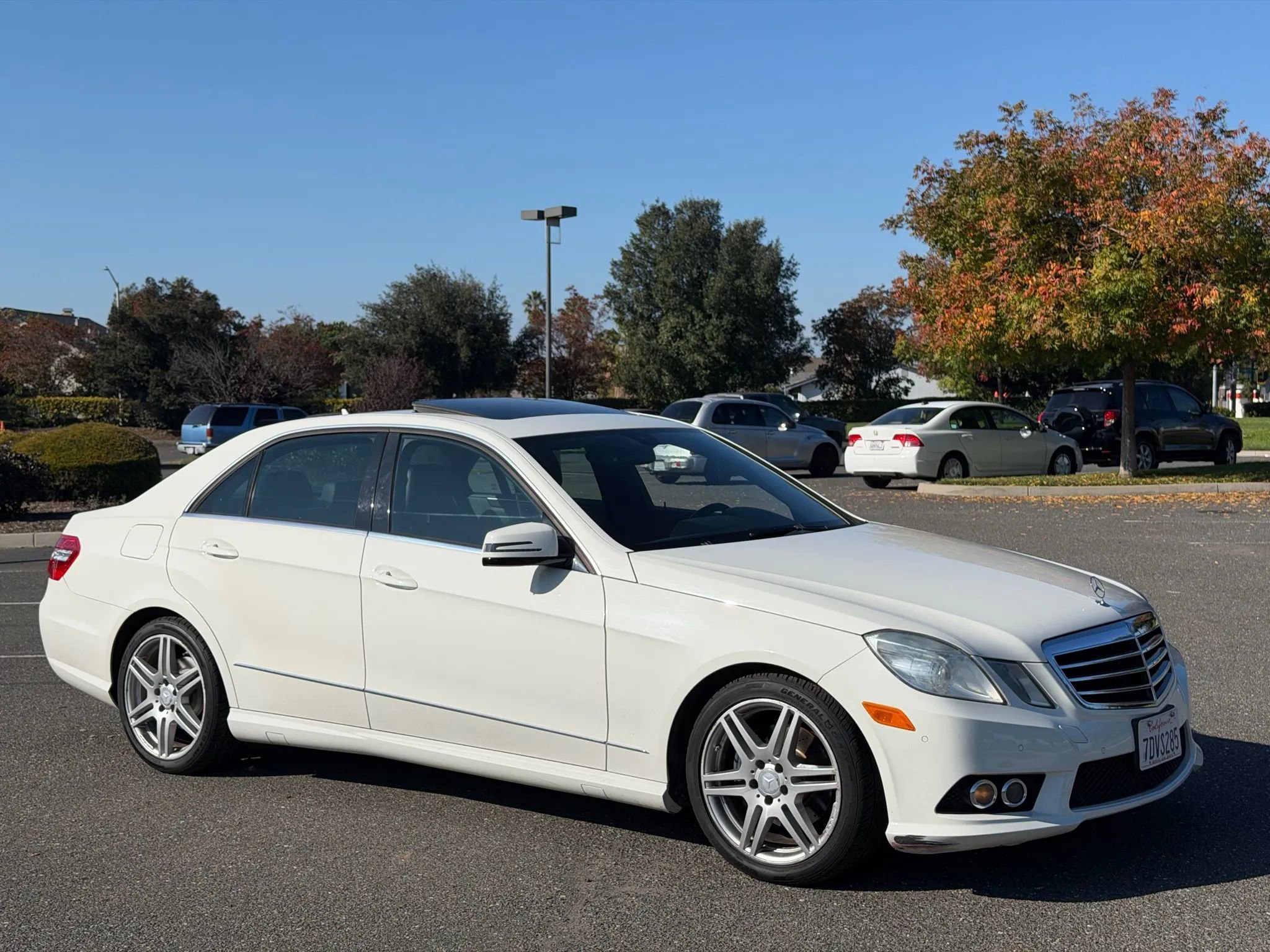 Used 2010 Mercedes-Benz E 350 E 350 Sedan 4D image 6