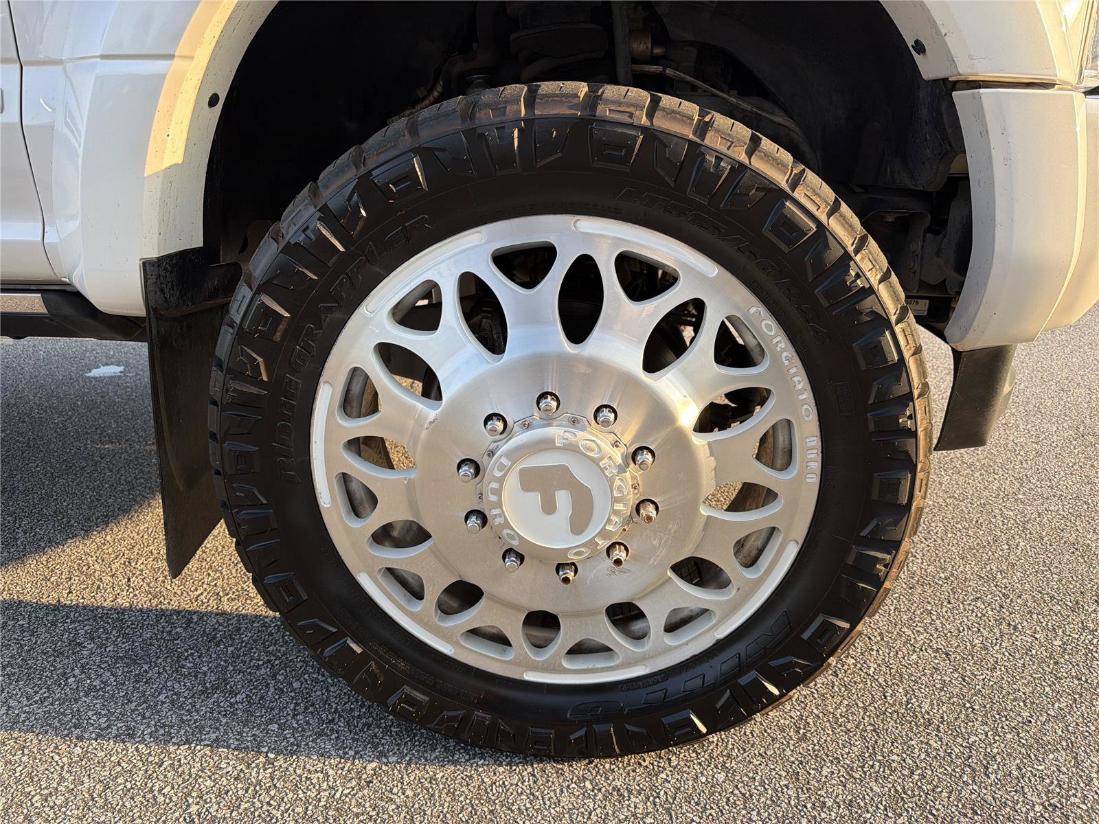 Used 2019 Ford F450 Platinum w/ Platinum Ultimate Package AWD/4WD image 11