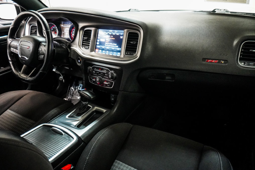 Used 2022 Dodge Charger Scat Pack RWD image 9