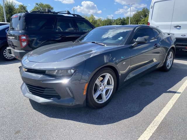 Used 2018 Chevrolet Camaro LT RWD image 3