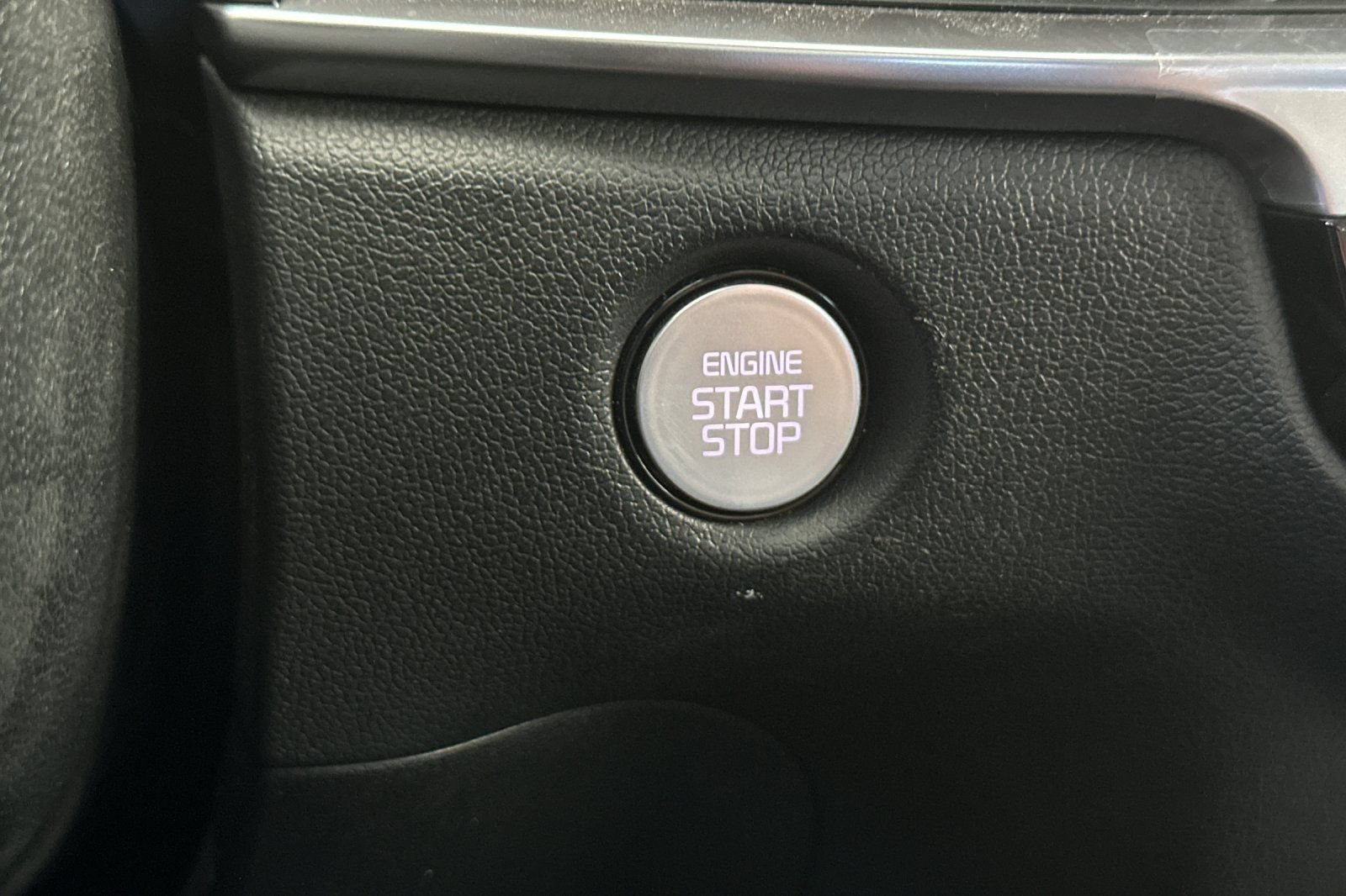 Used 2025 Kia Sorento EX AWD/4WD image 23