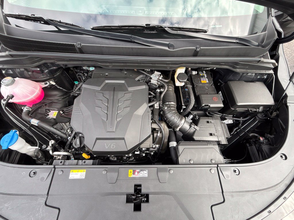 Certified 2026 Kia Carnival EX FWD image 9