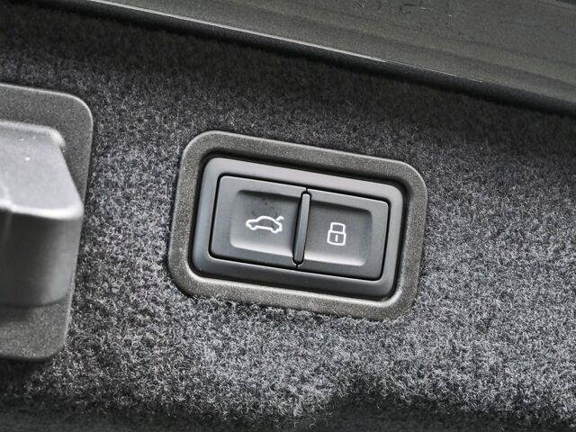 New 2026 Audi S8 AWD/4WD image 35
