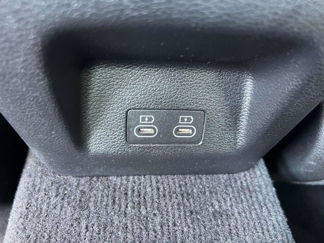 Used 2025 Genesis G70 2.5T AWD/4WD image 11