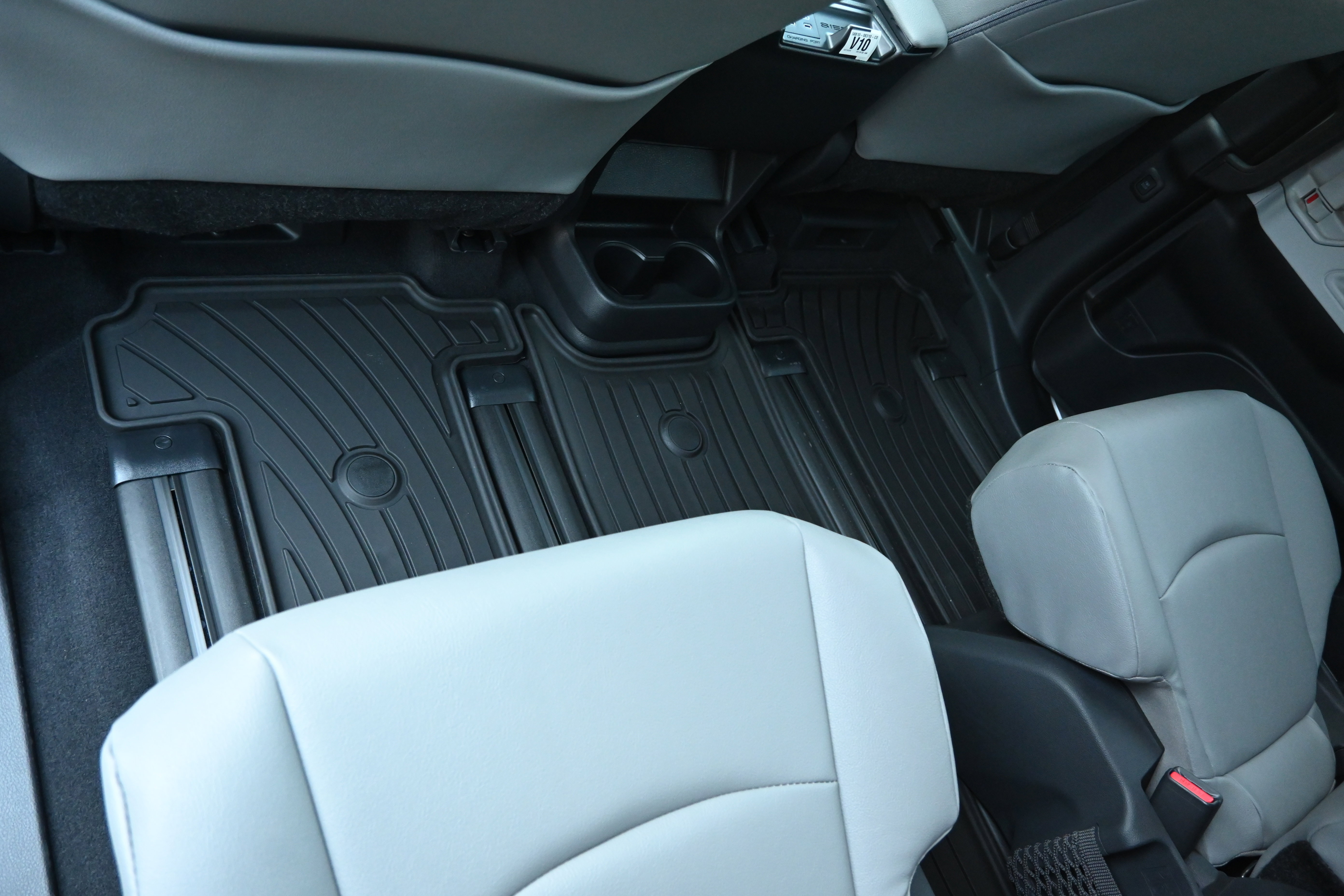 Used 2026 Toyota Sienna XLE image 27