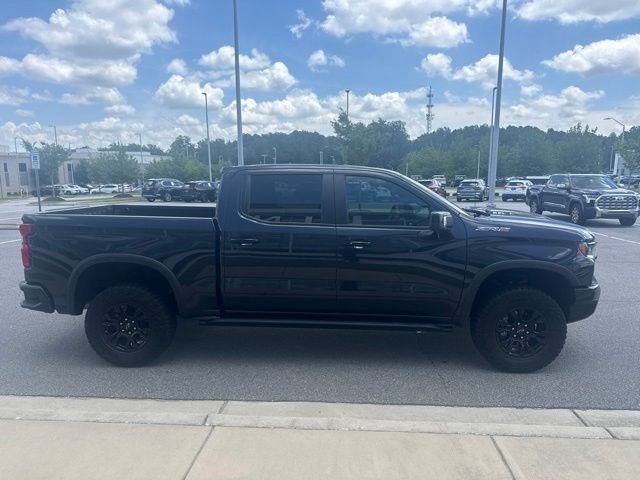 Used 2023 Chevrolet Silverado 1500 ZR2 w/ Technology Package AWD/4WD image 5