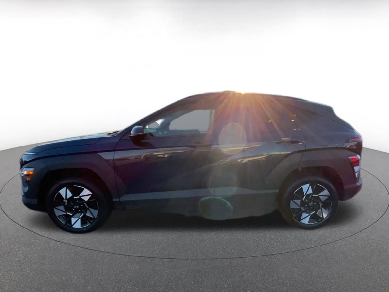 Used 2025 Hyundai Kona SEL image 9