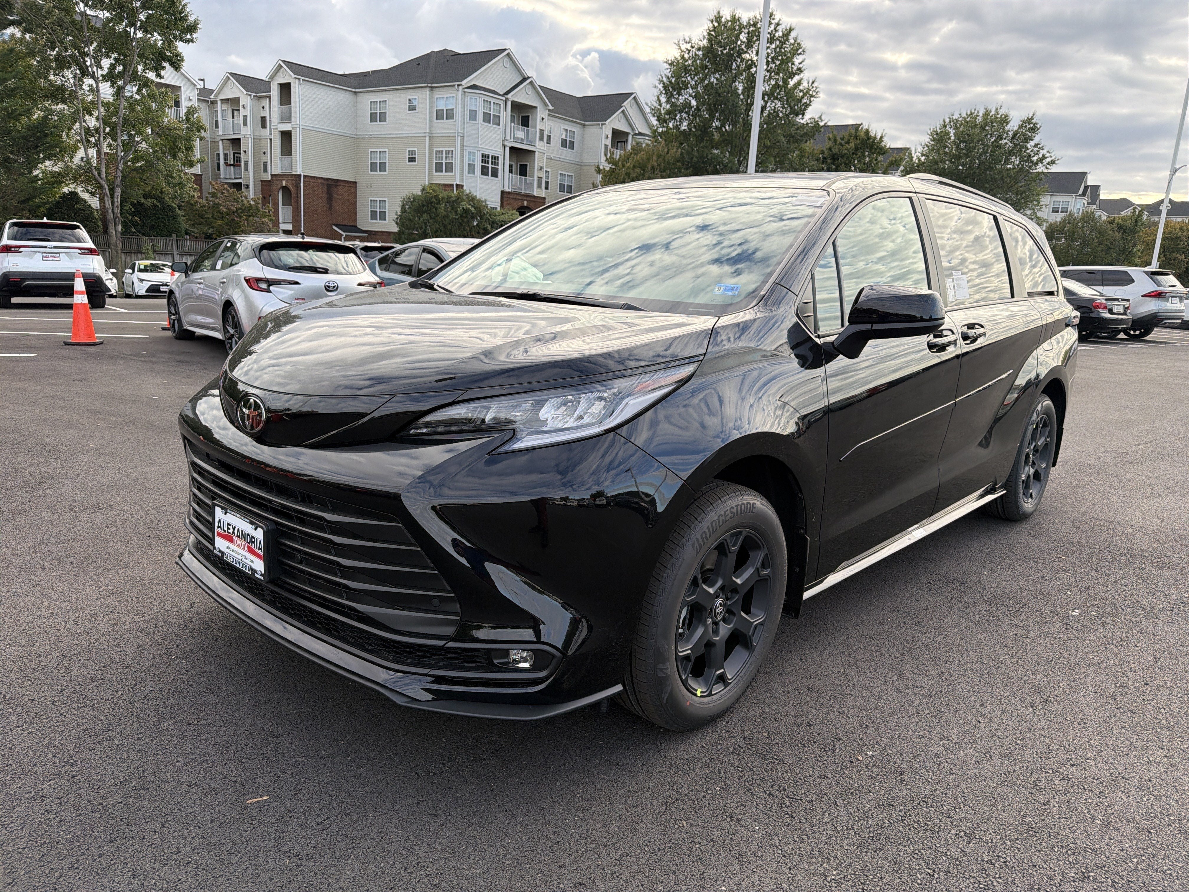 New 2026 Toyota Sienna XLE Woodland Edition