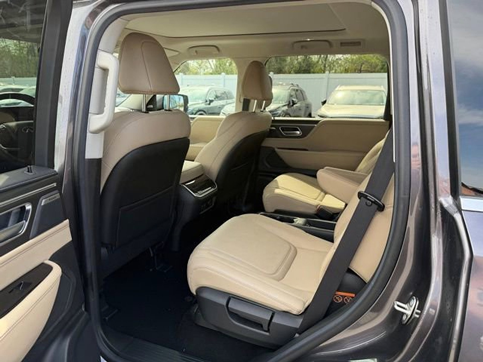 Certified 2026 INFINITI QX80 Pure AWD/4WD image 11