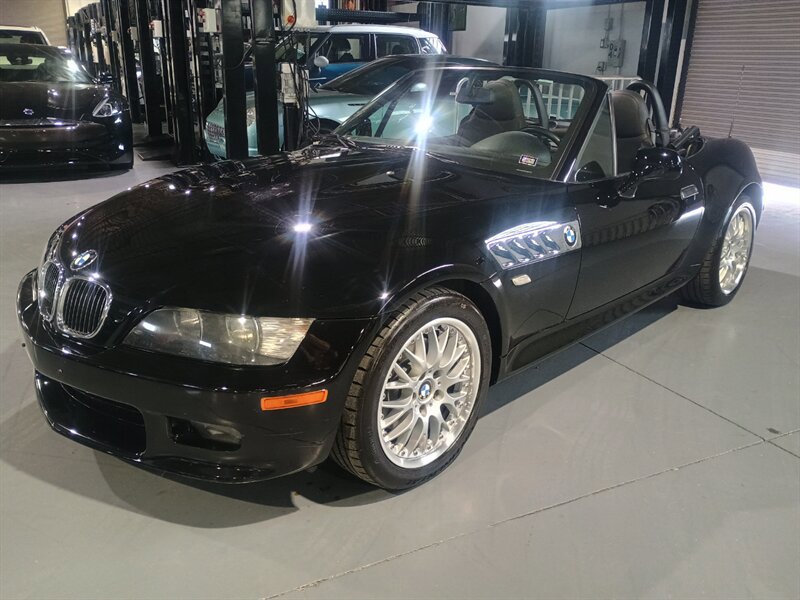 Used 2001 BMW Z3 3.0i RWD image 1