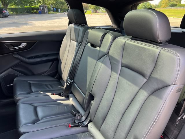 Used 2025 Audi Q7 3.0T Premium Plus AWD/4WD image 24
