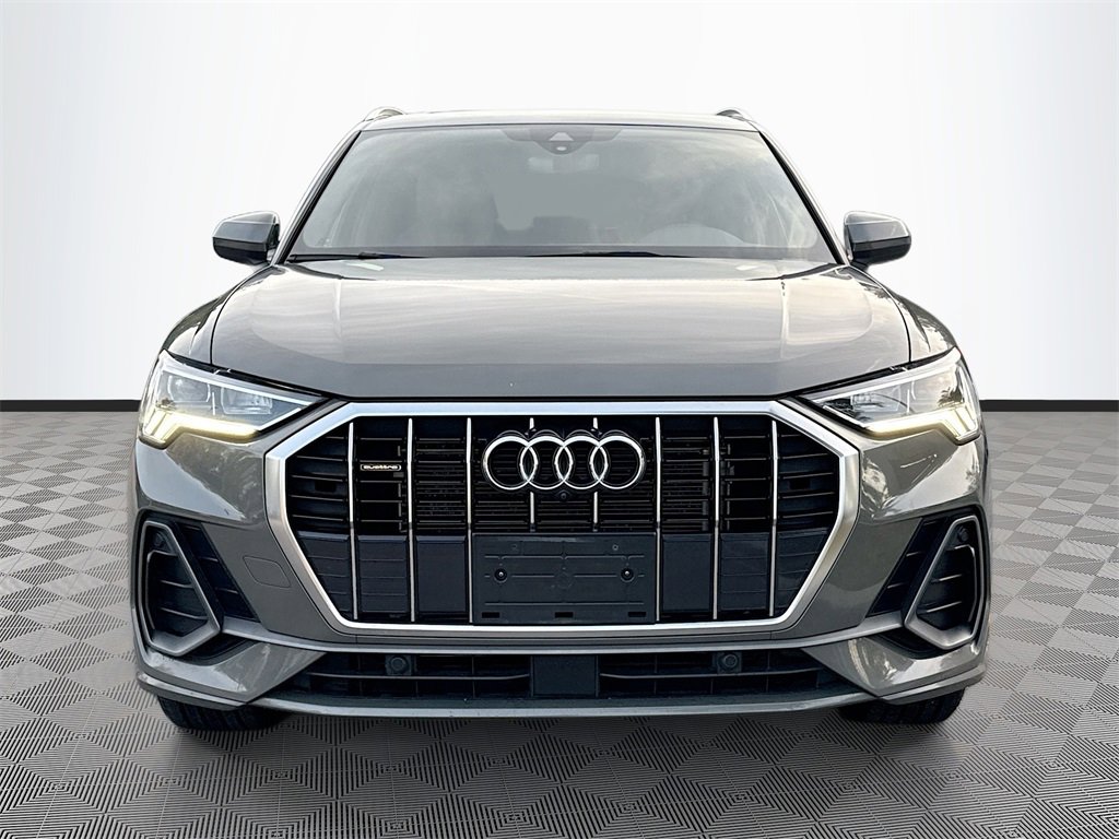 Used 2023 Audi Q3 2.0T Premium Plus w/ Premium Plus Package image 2