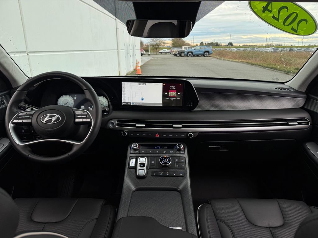 Used 2024 Hyundai Palisade Limited image 12