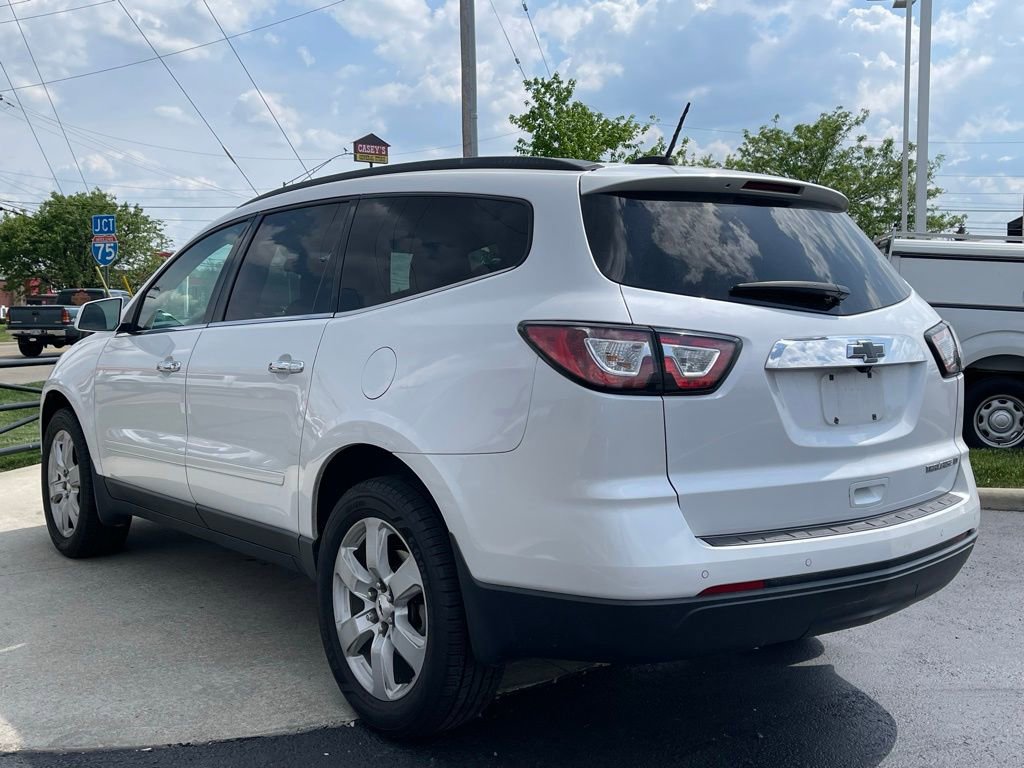 Used 2016 Chevrolet Traverse LT w/ Style and Technology Package FWD image 5
