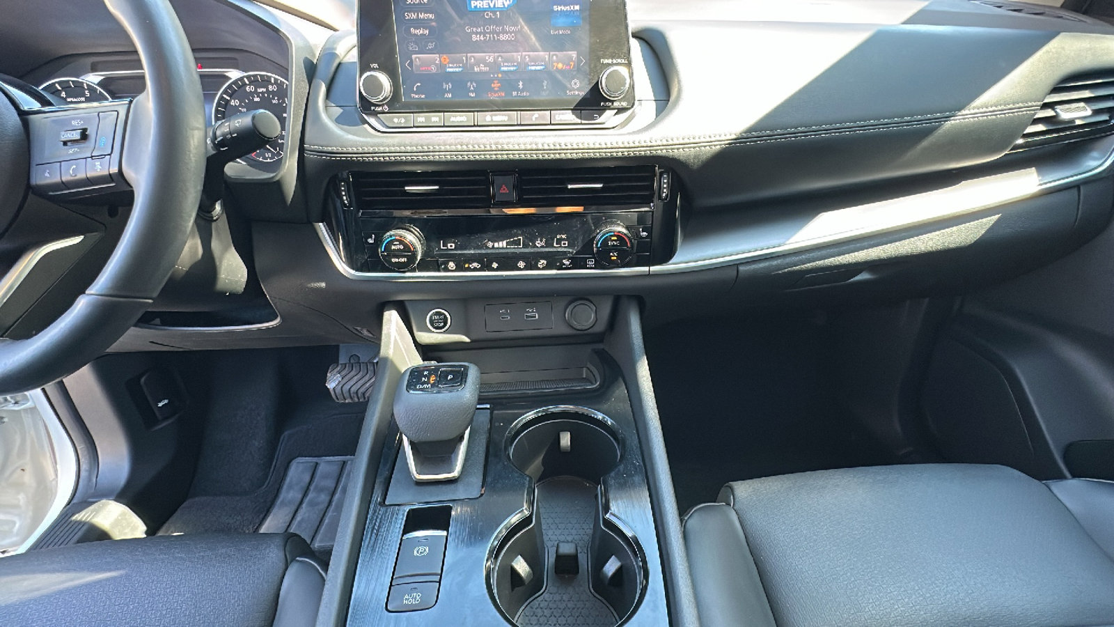 Certified 2022 Nissan Rogue SV w/ SV Premium Package image 20