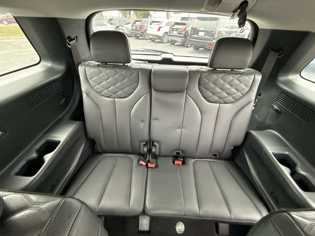 Used 2021 Hyundai Palisade Limited image 18