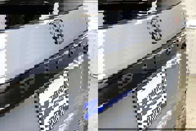 New 2026 Honda Pilot Touring image 18