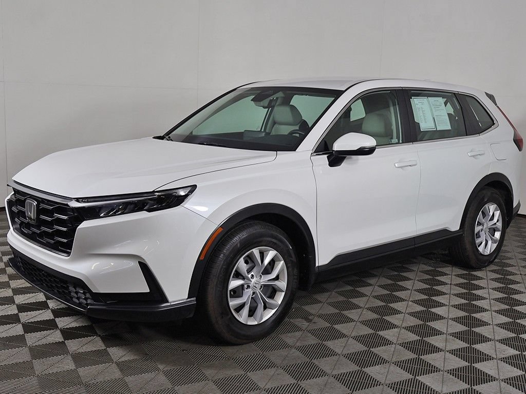 Used 2023 Honda CR-V LX image 5