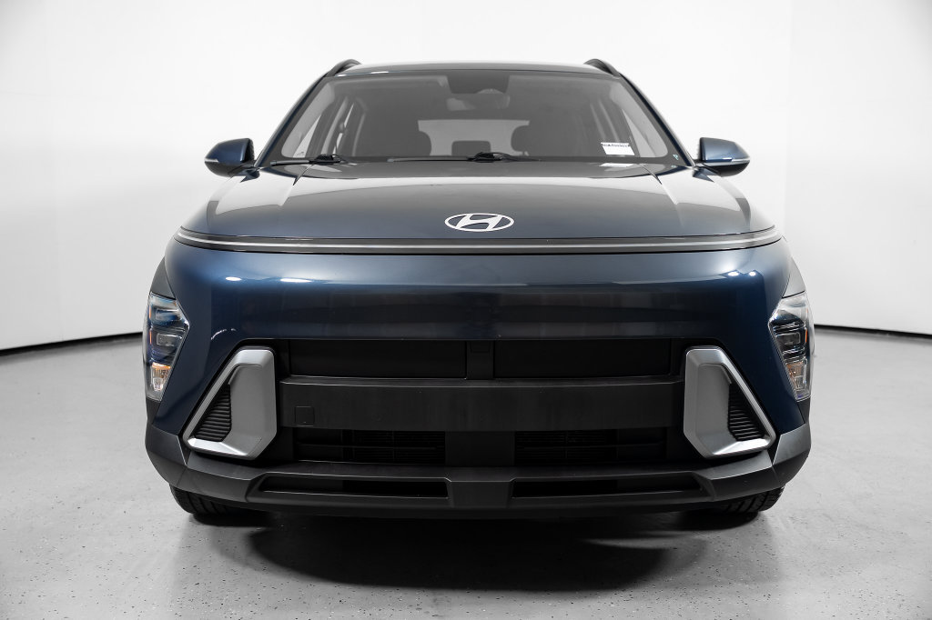 Certified 2025 Hyundai Kona SEL FWD image 17
