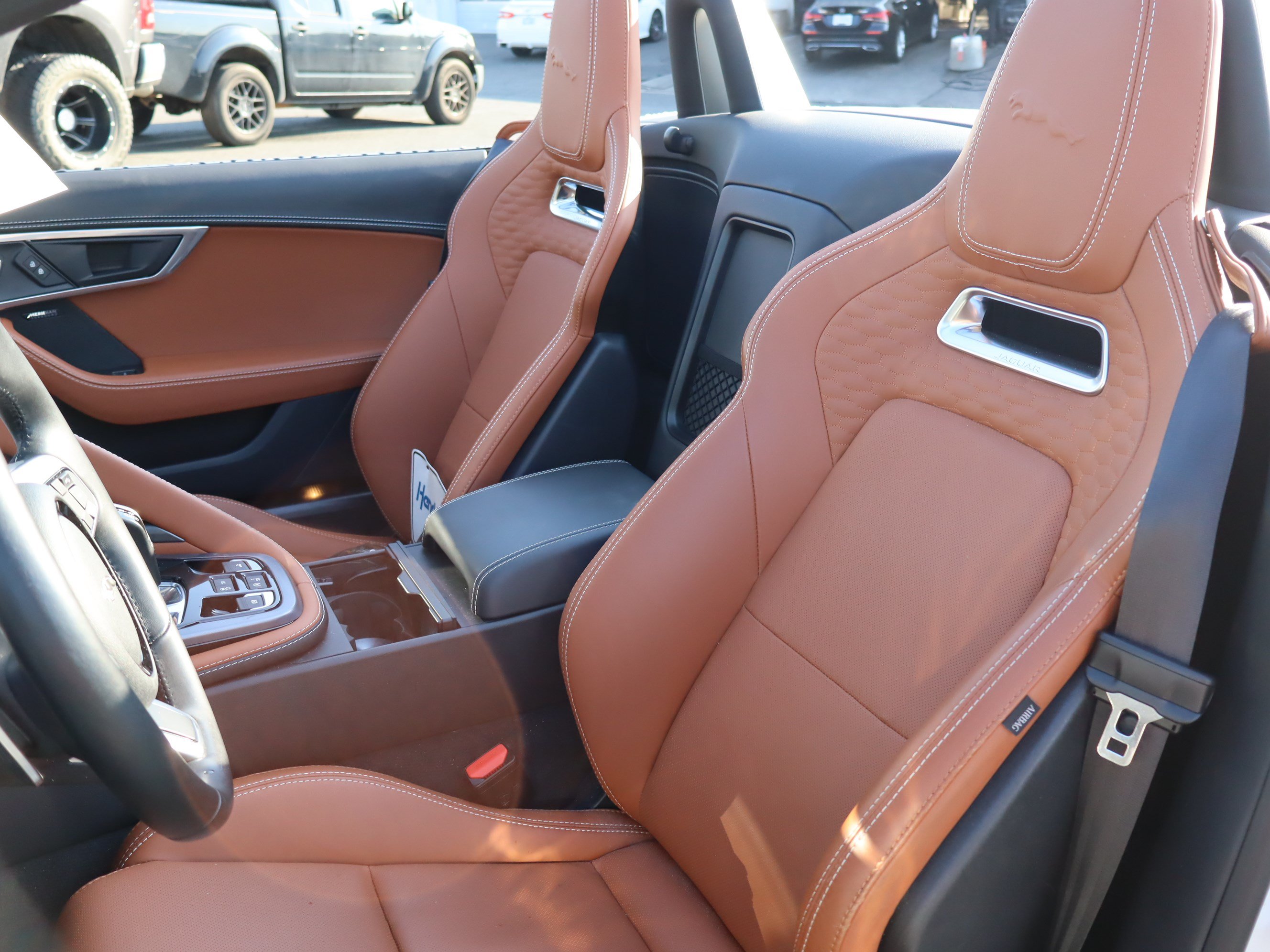 Used 2022 Jaguar F-TYPE Convertible RWD image 18