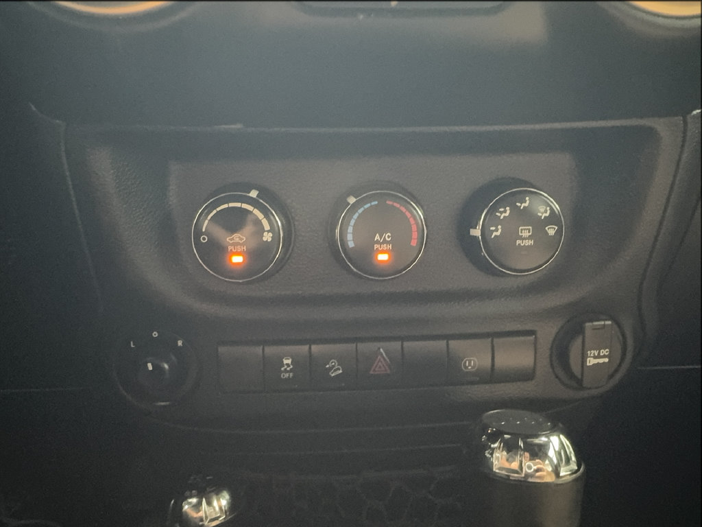 Used 2017 Jeep Wrangler Unlimited Sahara w/ Max Tow Package AWD/4WD image 48