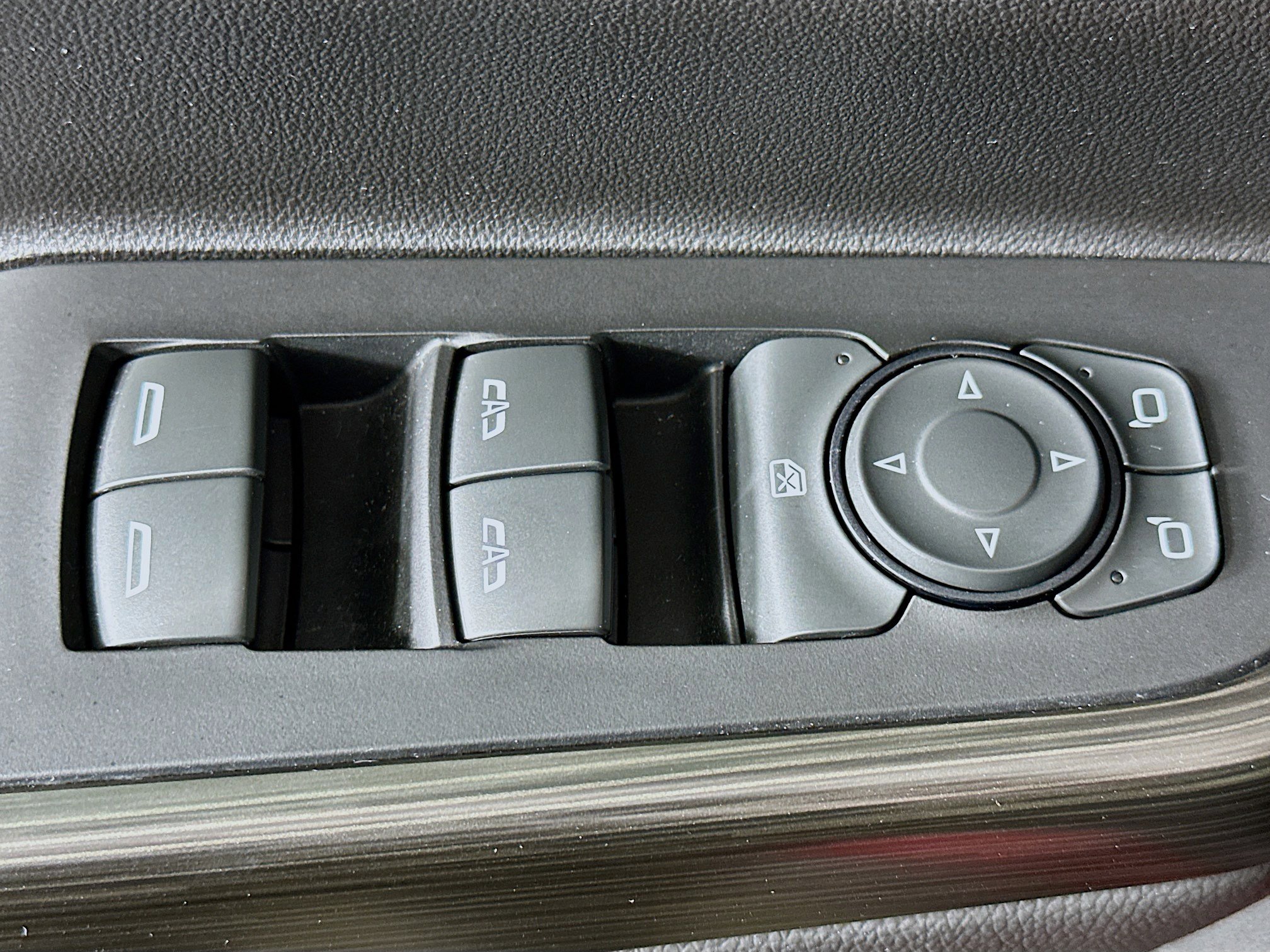 Used 2023 GMC Acadia SLT image 15